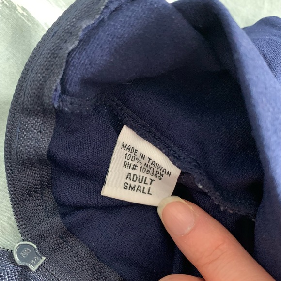 Cheerleading basics: shirt shorts and bow - Picture 4 of 8